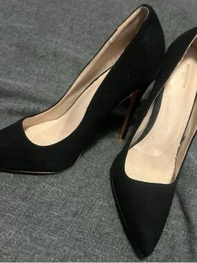 Classic Black Pointed Toe Stiletto Pumps - Women